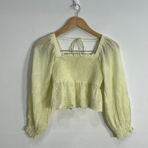 American Eagle Puffed Sleeve Top Cropped Size XS Smocked